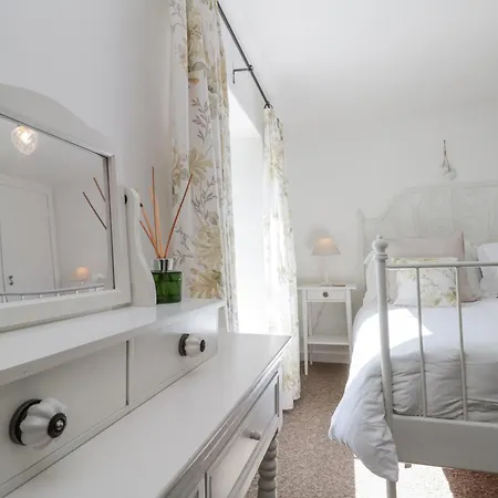 Honeysuckle Holiday home